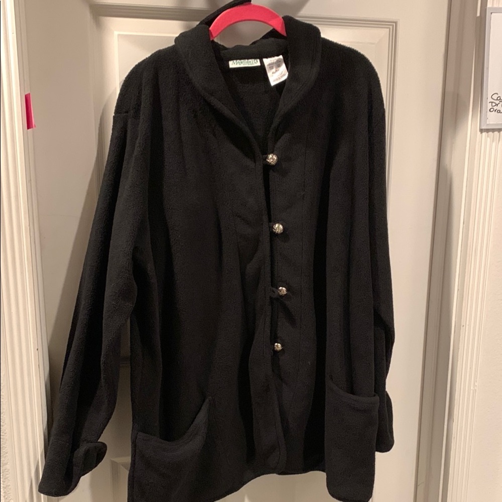Magellan’s travel super soft fleece coat with matching case